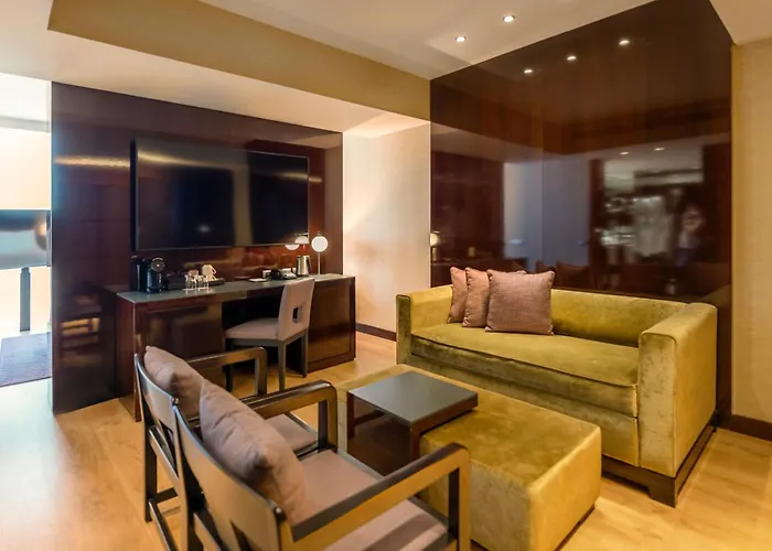 Hyatt Regency Barcelona Tower