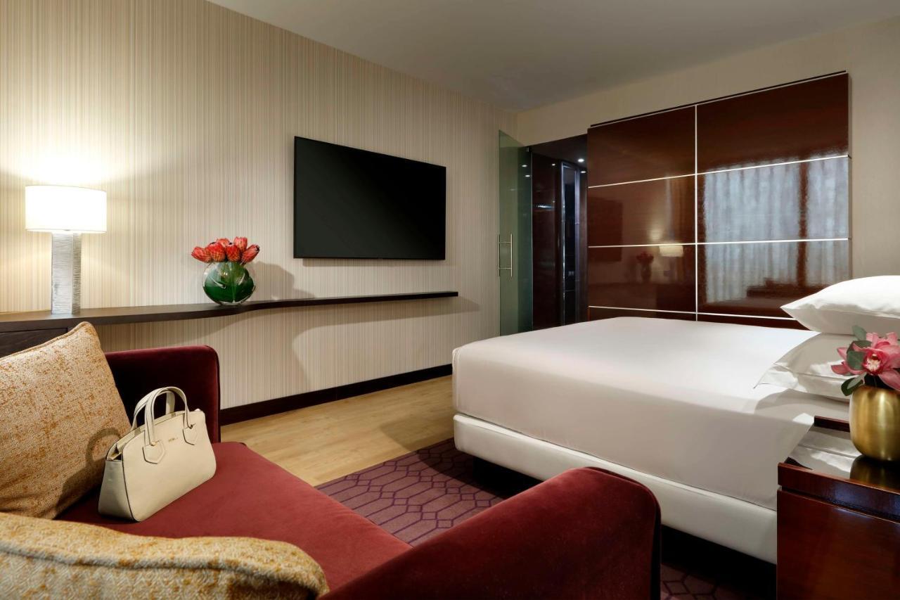 Hyatt Regency Barcelona Tower 5*