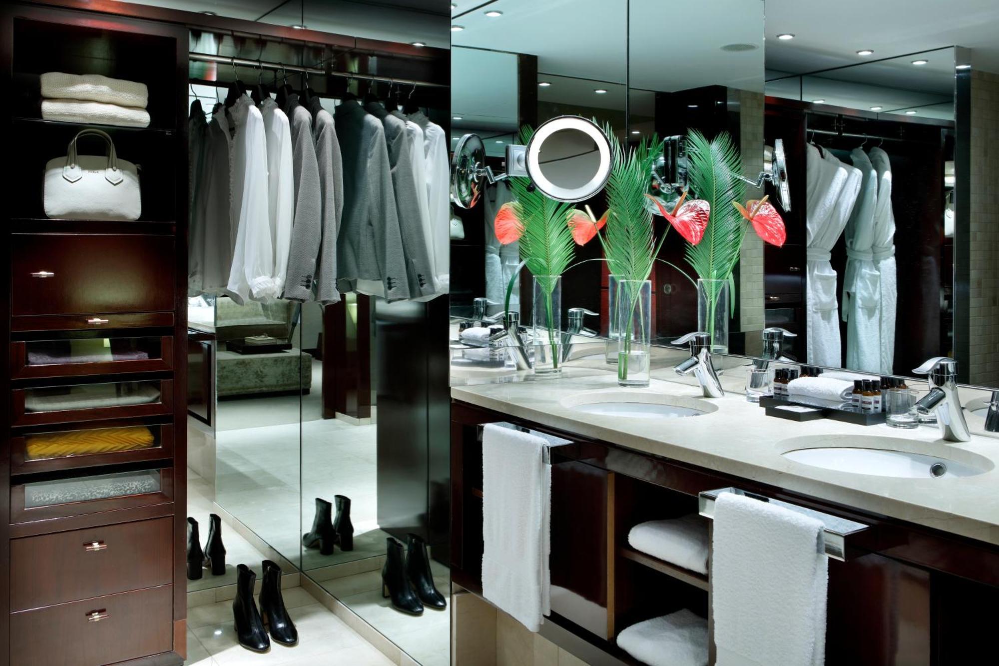 Hyatt Regency Barcelona Tower 5* L'Hospitalet de Llobregat